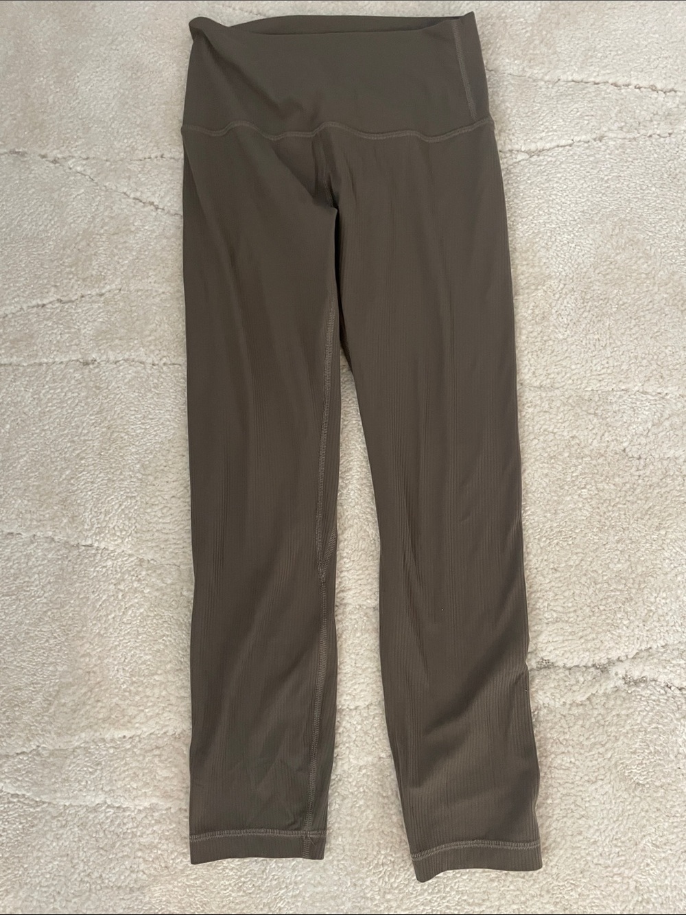 Lululemon sz6 ribbed khaki green leggings
